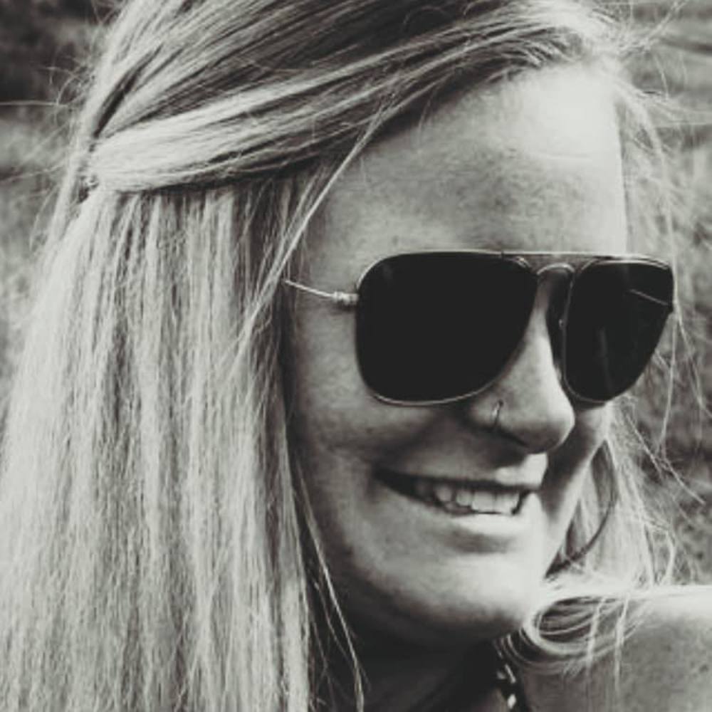 Meet your Posher, Caity